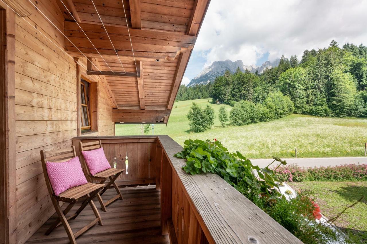 Chalet Gluecklich Sein... เอลล์เมา ภายนอก รูปภาพ